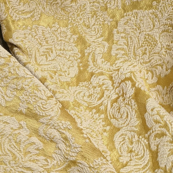 Vintage Gold  Tapestry Bedspread - Picture 2 of 7